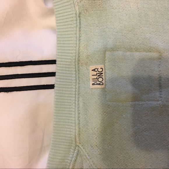 BILLABONG - Picture 3 of 5